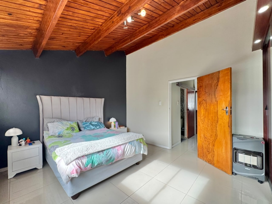 2 Bedroom Property for Sale in Kenilworth Western Cape